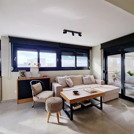 Apartment View In The Whole Thessaloniki